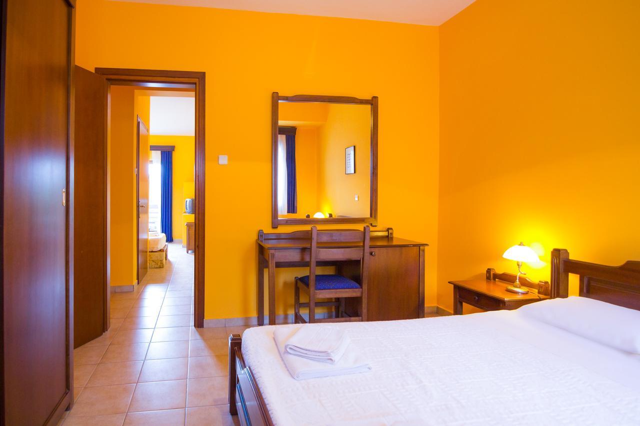 Filosxenia Roxani Country House Hotel มาโรเนีย ภายนอก รูปภาพ