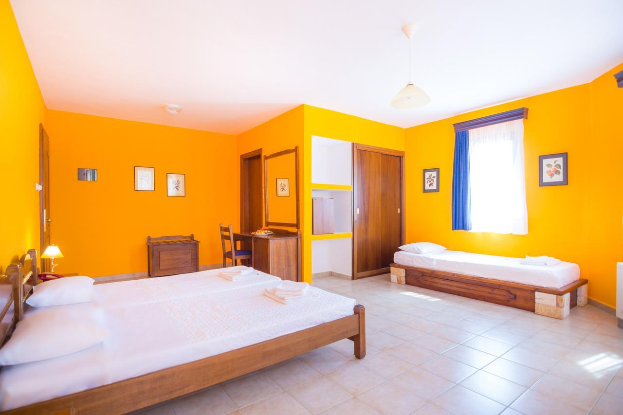 Filosxenia Roxani Country House Hotel มาโรเนีย ภายนอก รูปภาพ