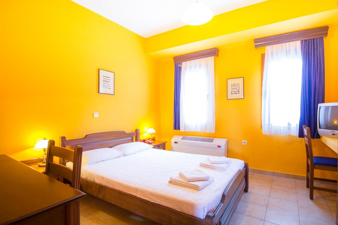 Filosxenia Roxani Country House Hotel มาโรเนีย ภายนอก รูปภาพ