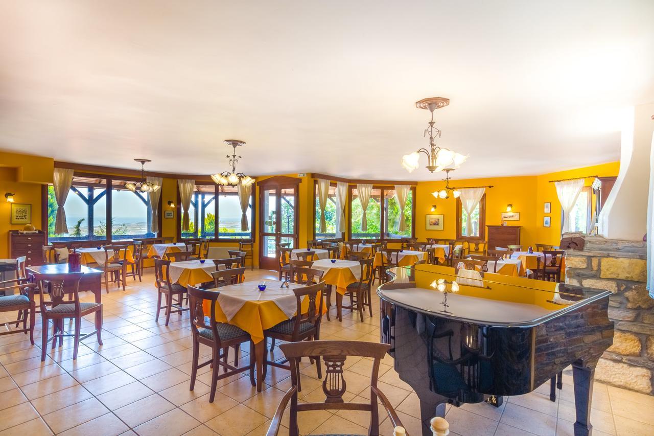Filosxenia Roxani Country House Hotel มาโรเนีย ภายนอก รูปภาพ