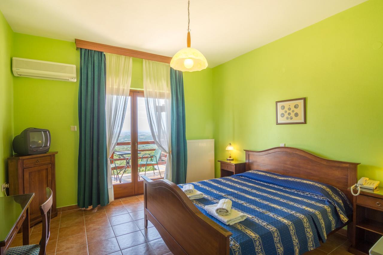 Filosxenia Roxani Country House Hotel มาโรเนีย ภายนอก รูปภาพ